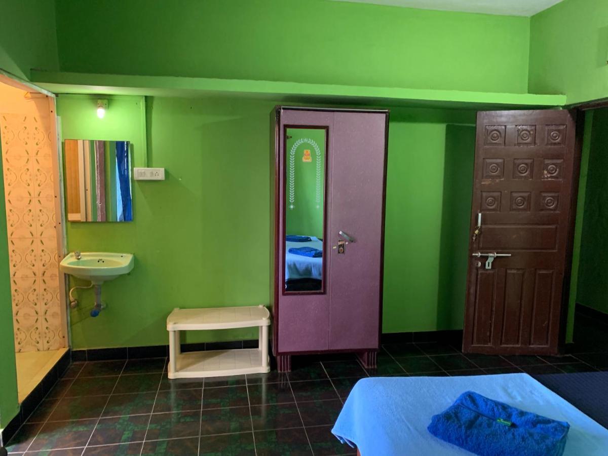Savitri Guest House Arambol Buitenkant foto
