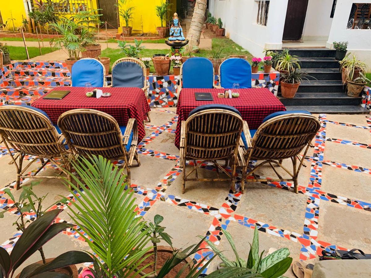 Savitri Guest House Arambol Buitenkant foto