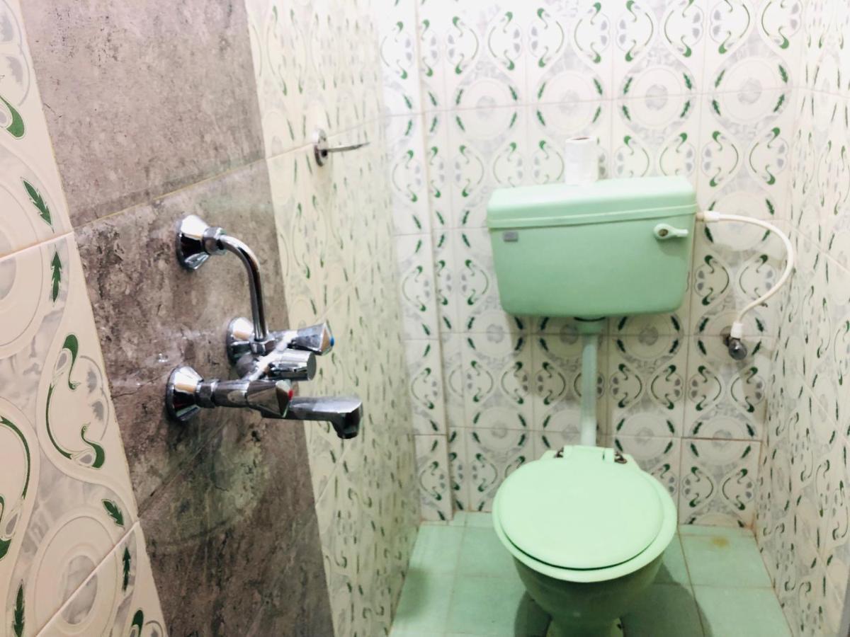 Savitri Guest House Arambol Buitenkant foto