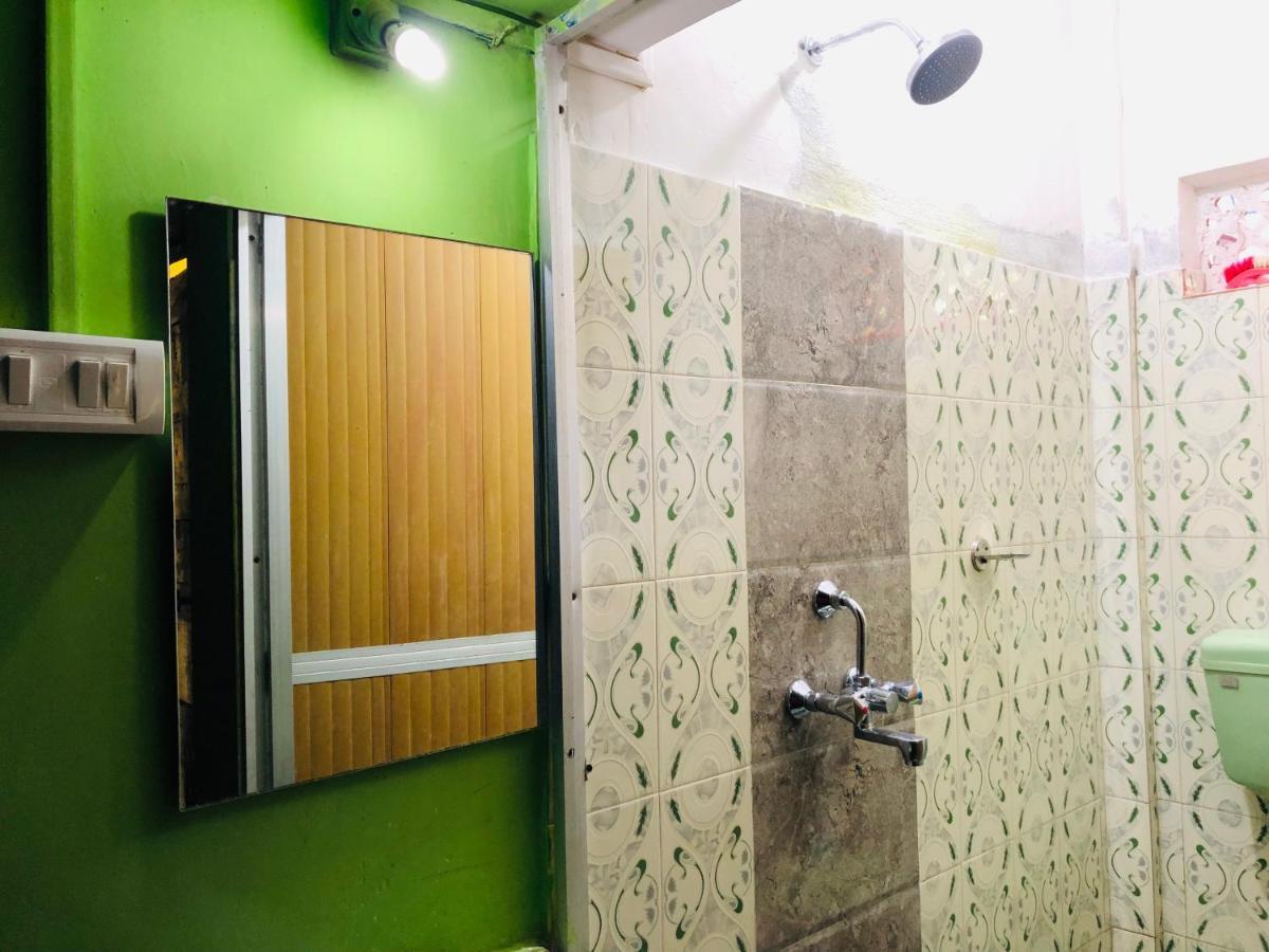 Savitri Guest House Arambol Buitenkant foto